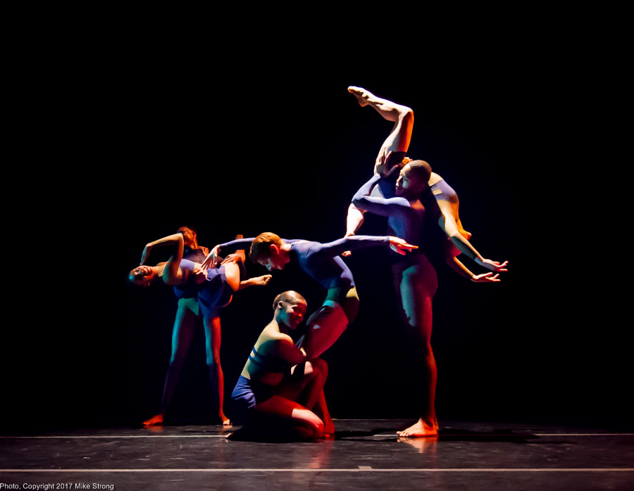 Photo by Mike Strong (KCDance.com) - Bach-d