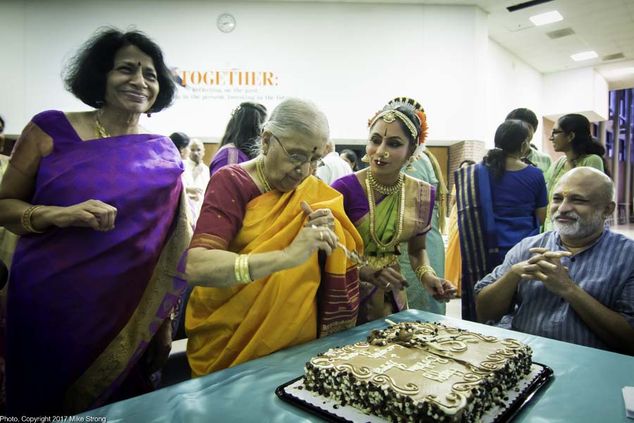A birthday cake for her mom, Smt.Pushpa Vasudevan