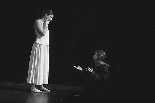Dancer Tuesday Faust and Choreographer Susan Warden talking during tech for (here) by Warden in A Modern Night at the Folly 7 Feb 2009