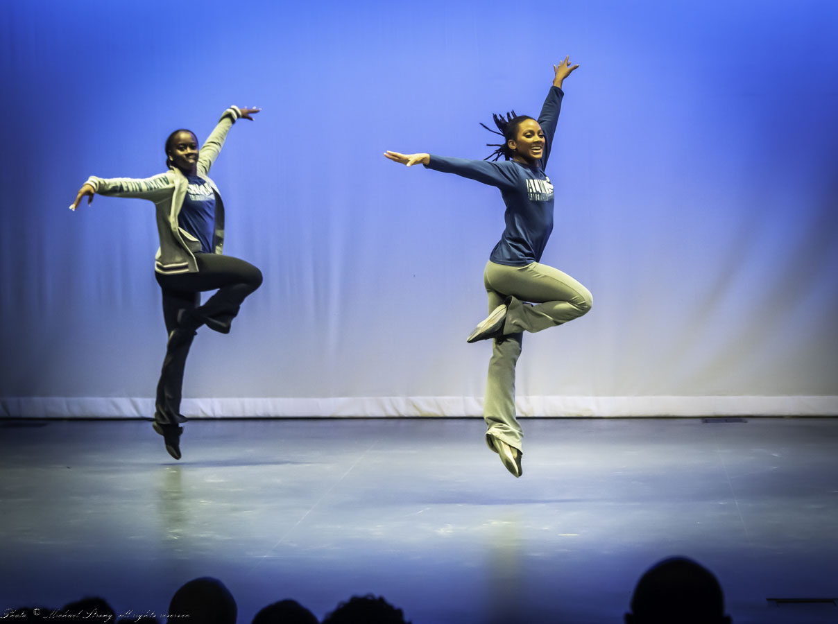 Ailey Trio Jan 2023: Yazzmeen Laidler and Jacqueline Harris at The GEM Thu Jan 12th Photo, copyright Mike Strong - kcdance.com, MikeStrongPhoto.com
