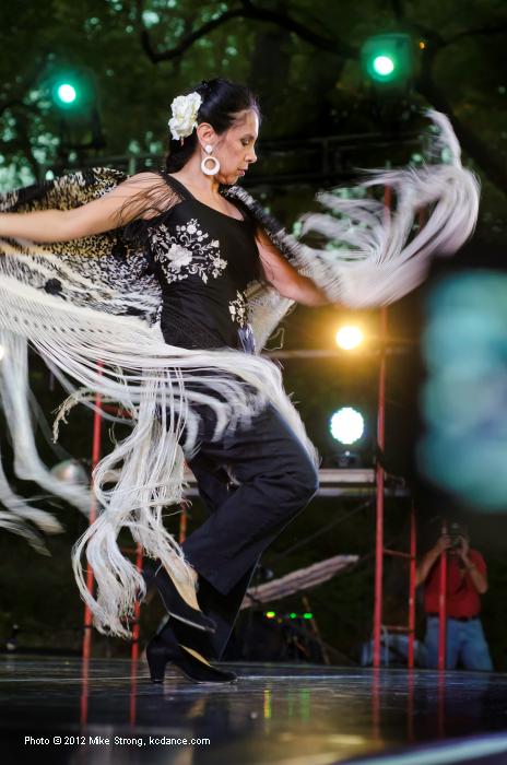 Tamara Carson - Alma Flamenca at Dance in the Park - photo Mike Strong - kcdance.com
