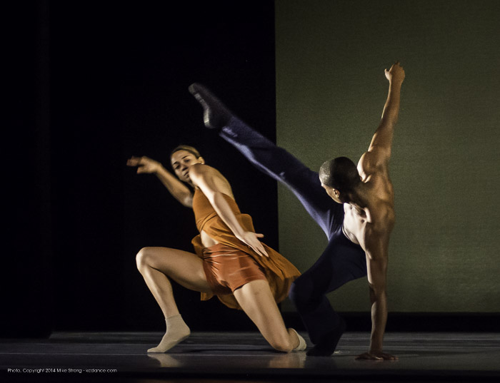 Alessandra Perdichizzi and Kevin Tate in Heart Thieves by Robert Moses for Wylliams-Henry Contemporary Dance Co.